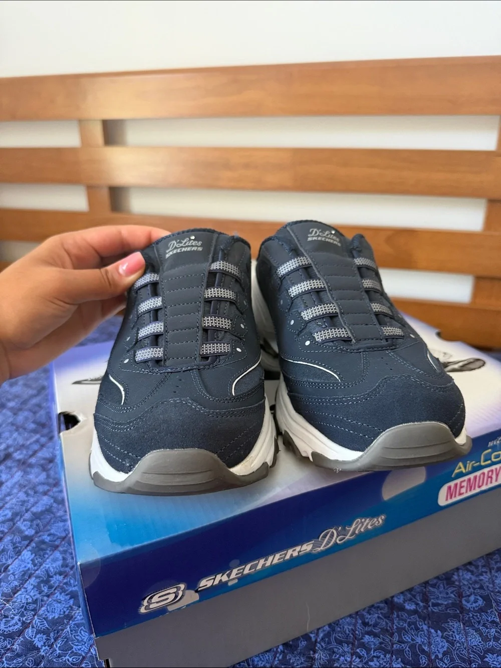 Skechers casual slip